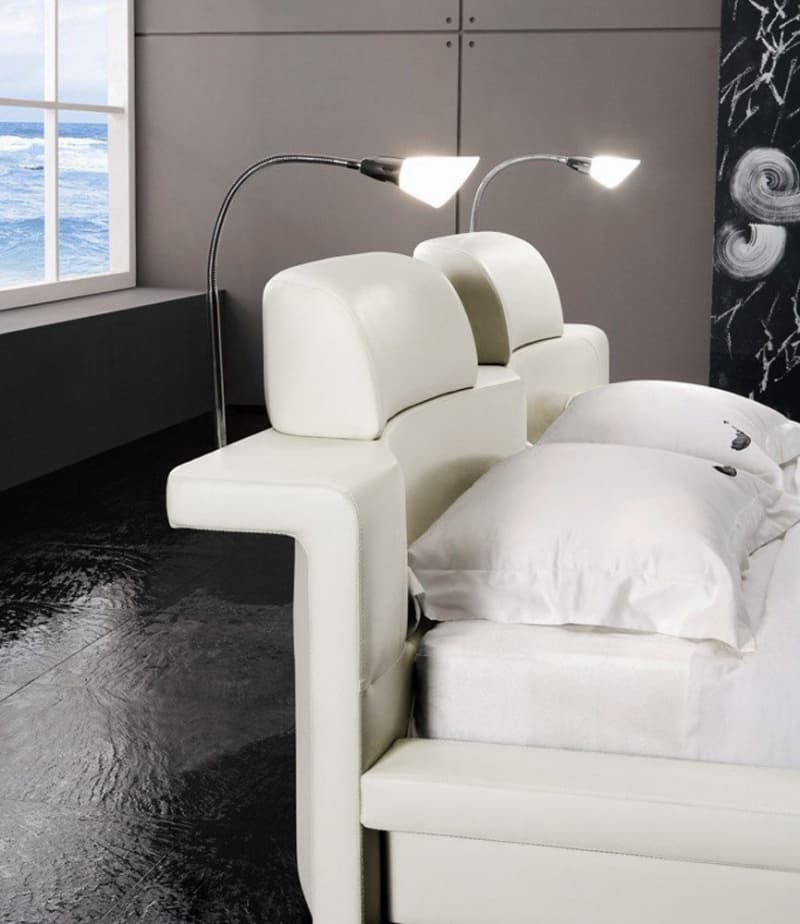 Design Lederbett 200 x 200cm weiß mit LED Beleuchtung - XXL
