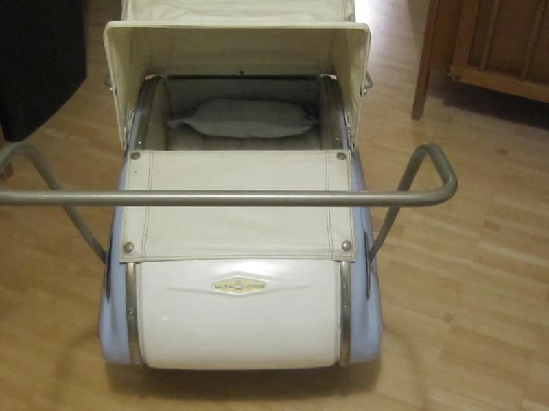 Puppenwagen