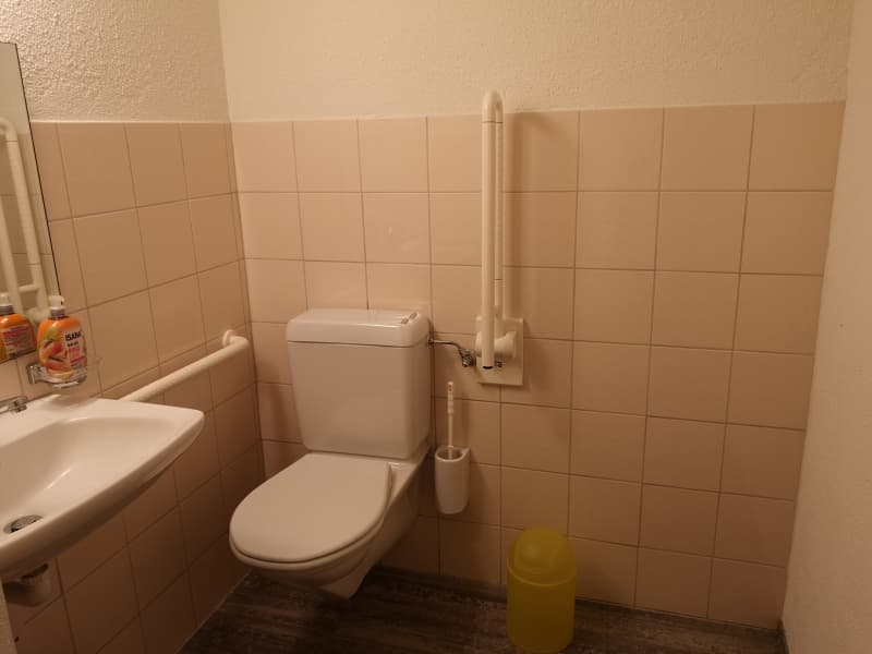 Günstiger Gewerberaum an zentraler Lage