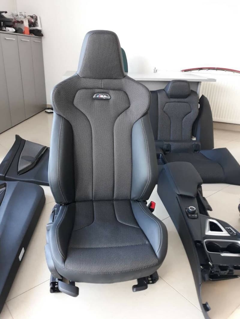 BMW F82 M4 Ledersitze Sport Interieur