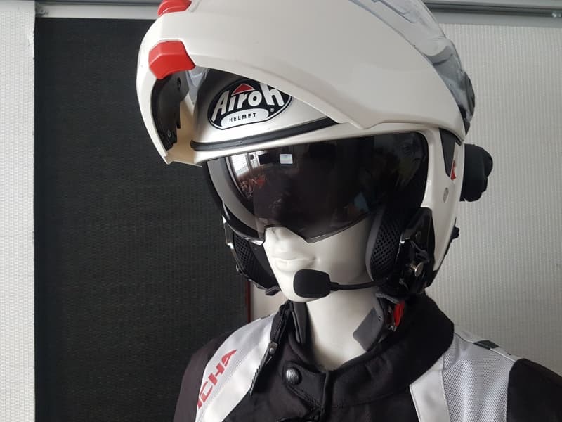 AIROH Klapphelm mit SENA SMH-5 Freisprechanlage