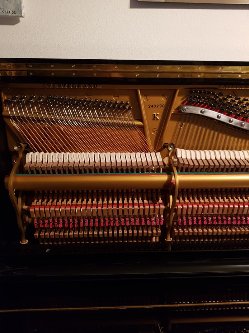STEINWAY & SONS zu verkaufen