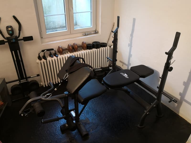 Handelbank mit Zubehör