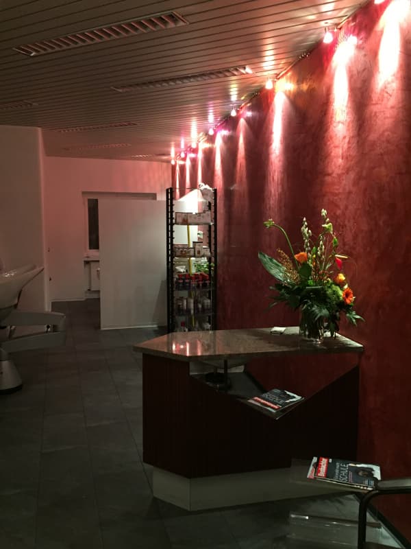 Coiffeur Stuhlvermietung.
