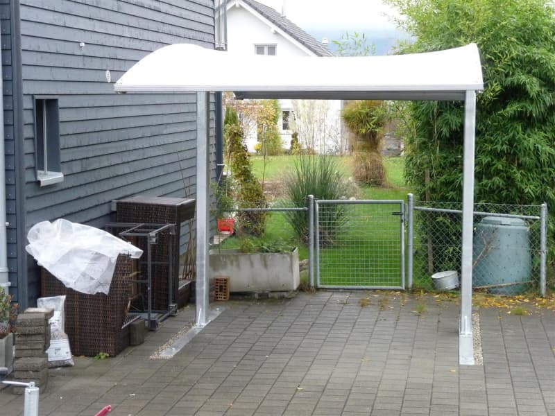 1 Auto Unterstand mit Sockel 2.5x5.2m