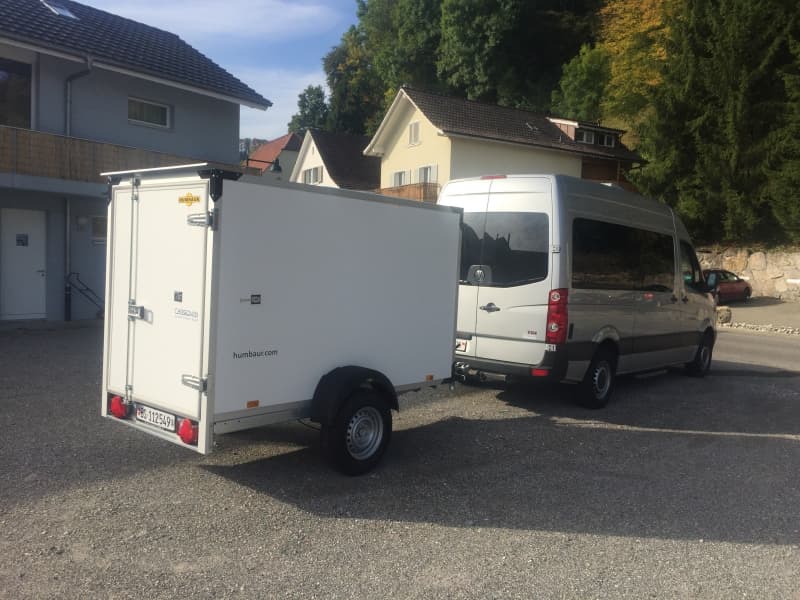 Mieten von Personenbusse Kleinbusse Minibusse Anhänger