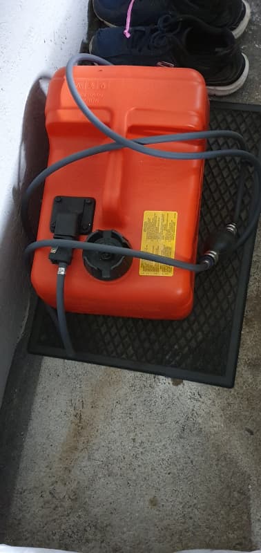 Faltbares Schlauchboot mit Aluboden und 8PS Motor