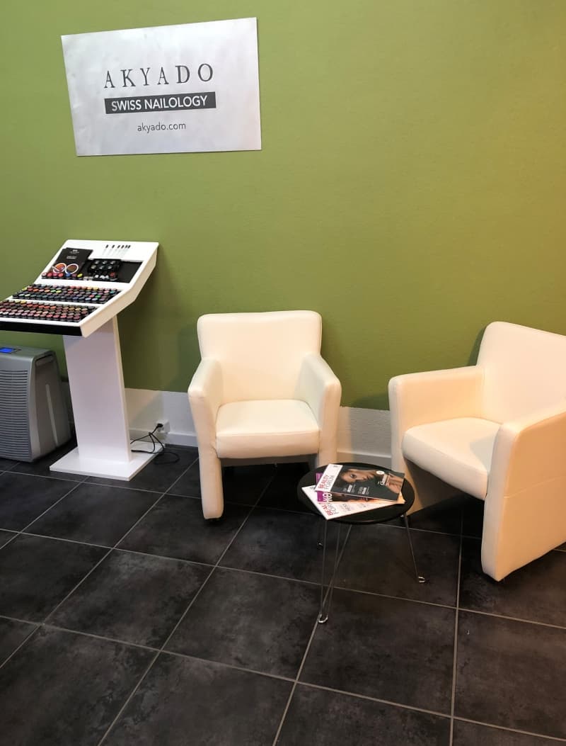 Praxisraum zu vermieten für Tattoostudio/Massage/Wimpern/Browlift