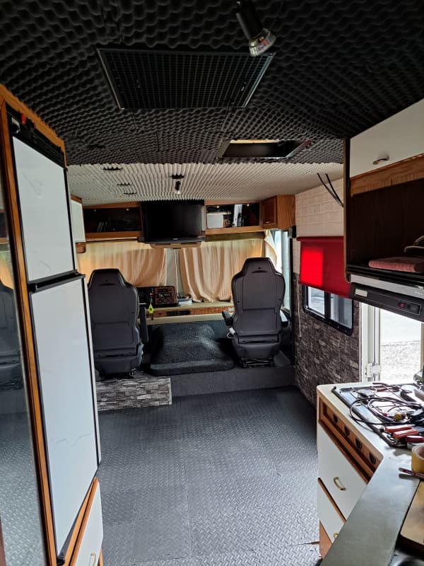 Winnebago P30