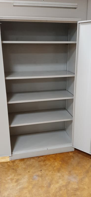 Bigla Metallschrank B 100 T 40 H 190cm