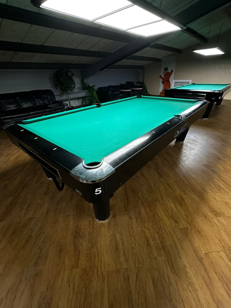 Billard Tische in Top Zustand