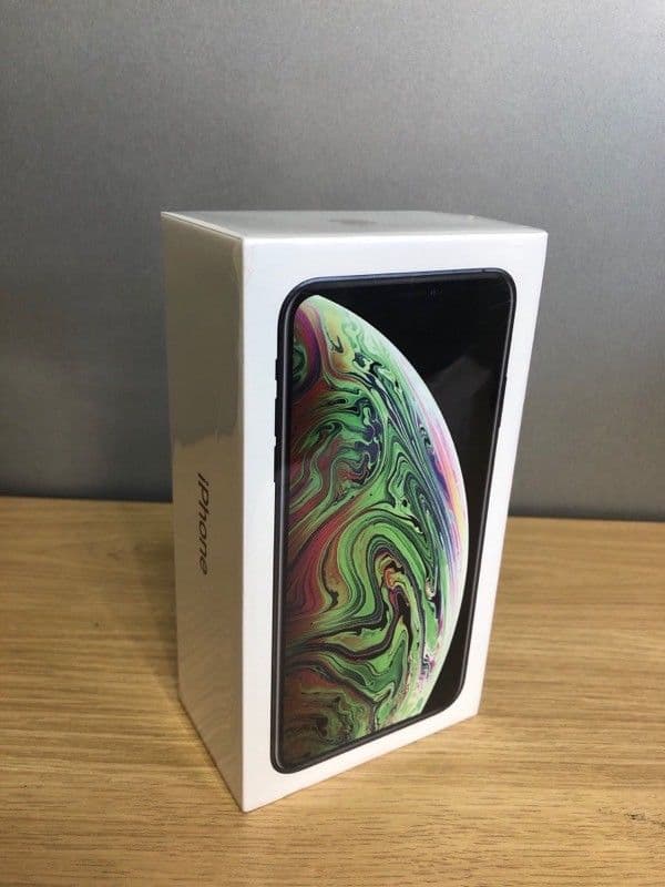 iPhone XS 512gb unlocked brandnew 12 month apple warranty
