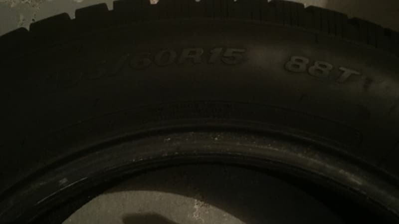 4 Reifen ohne Felgen mit Sensoren 195/60R15