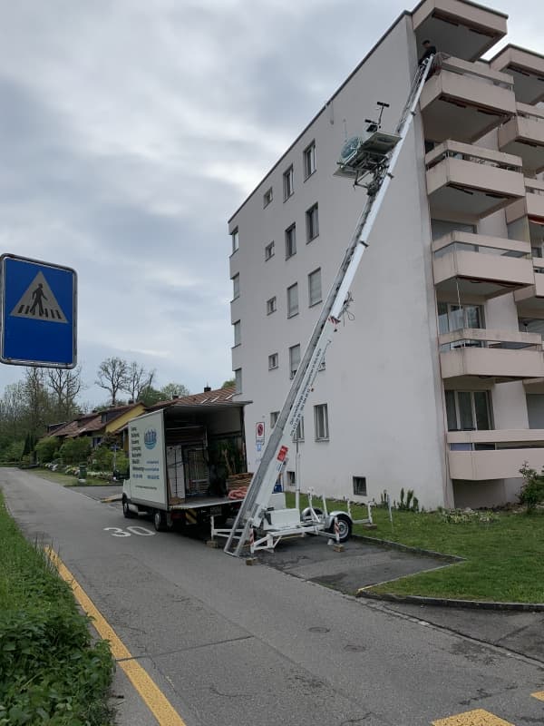 Umzug, Hausräumungen