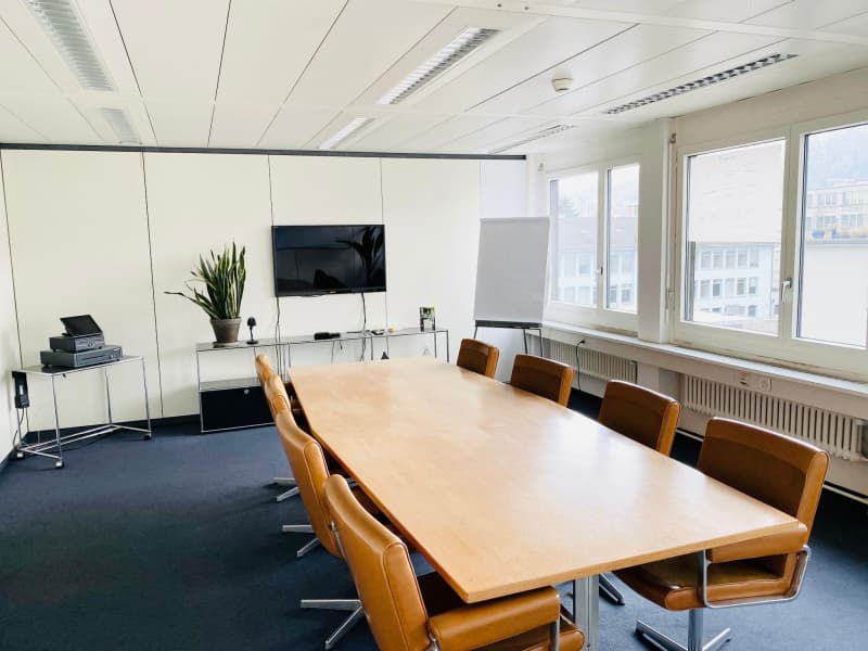 Grosszügiges Büro (180m2) in Albisrieden zu vermieten!