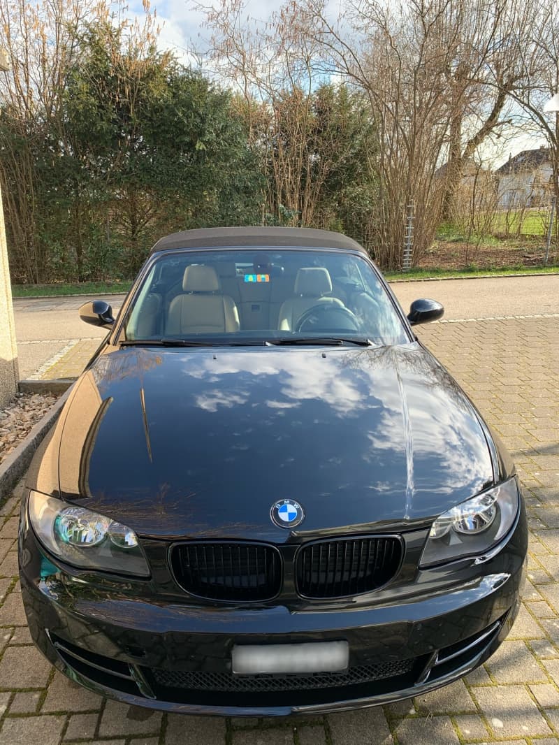 Zu verkaufen schöner BMW 120i cabrio !!!