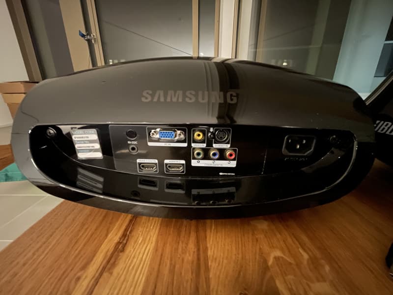Samsung Full HD Heimkino-Beamer / Projektor, 1'000 Lumen