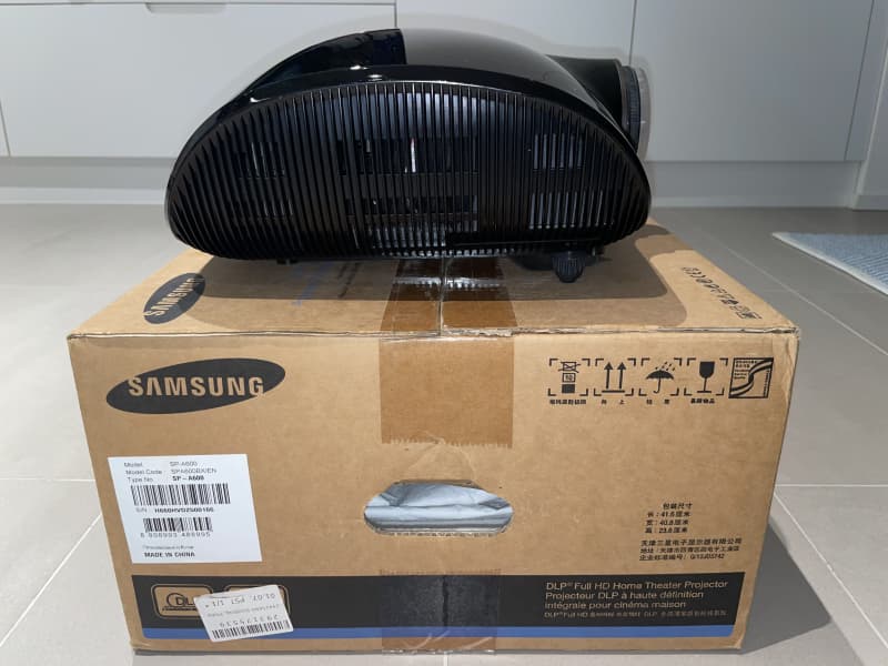 Samsung Full HD Heimkino-Beamer / Projektor, 1'000 Lumen