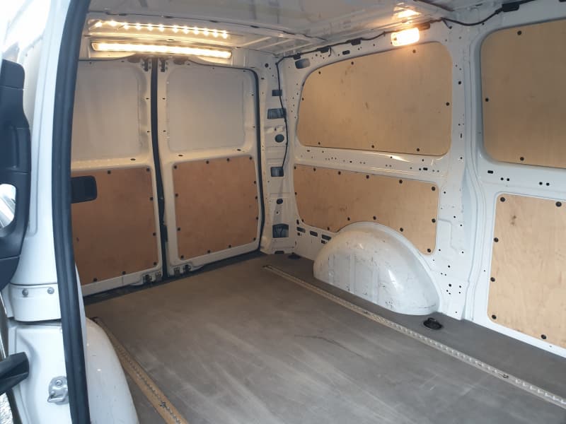 Mieten von Kleinbusse Lieferwagen Bus Anhänger Personenbusse