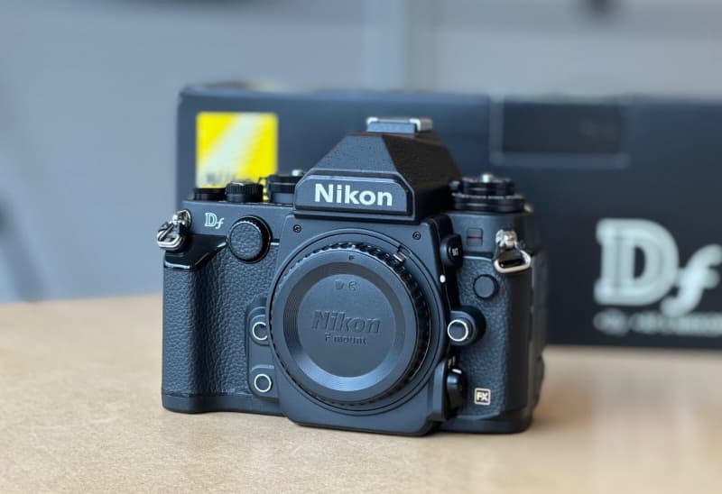 Nikon Df Gehäuse Schwarz Inkl. Ausw. MwSt