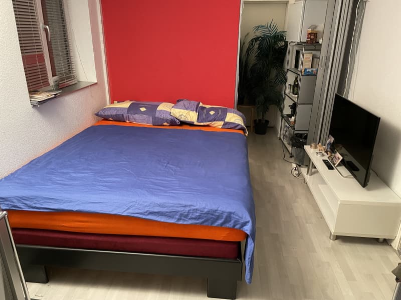 möbliertes Zimmer