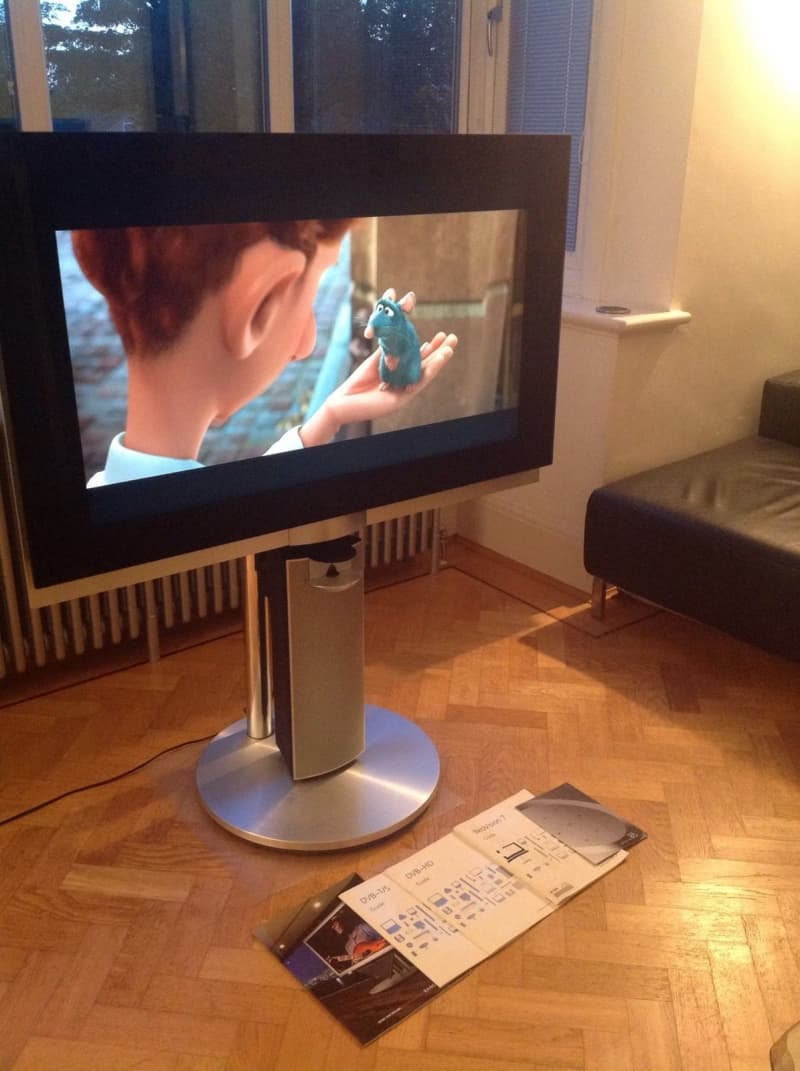 Bang & Olufsen B&O BeoVision 7-40 MK4 Full HD TV with Blu-Ray &