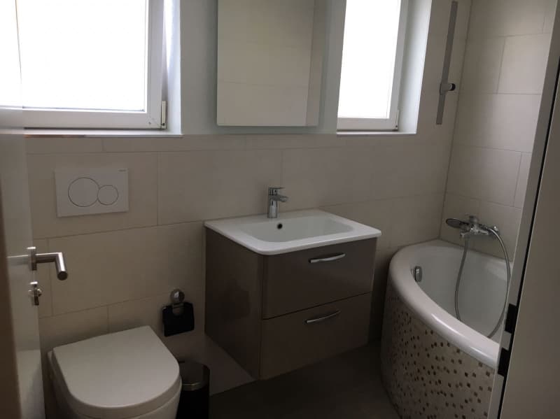 «Neu renovierte 4Zimmer Wohnung mit Gartenanteil»