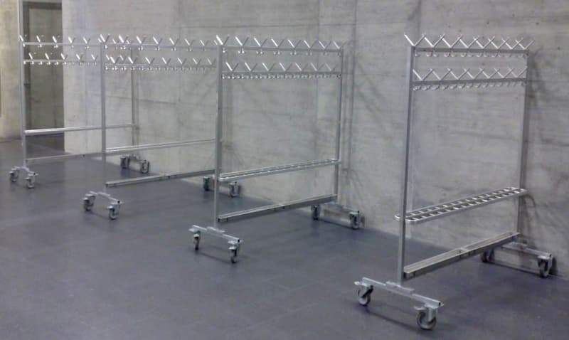 Kleiderbügel mieten Kleiderhaken leihen Garderobe mieten