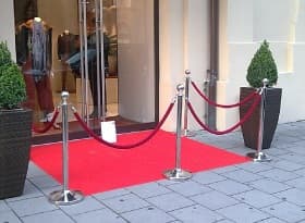 Kleiderbügel mieten Kleiderhaken leihen Garderobe mieten