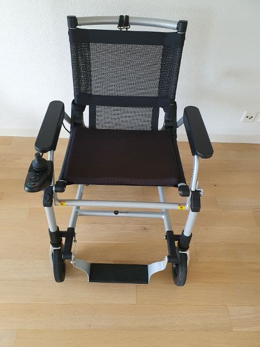 Elektro-Rollstuhl faltbar