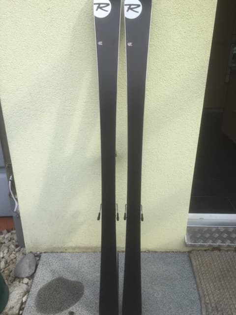 SKI Rossignol