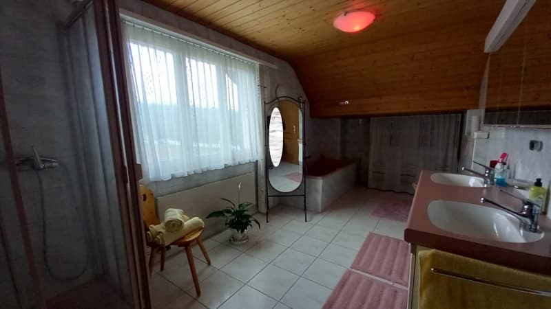 Arbeit für Masseurin Zimmer Mieten oder nach Kunde