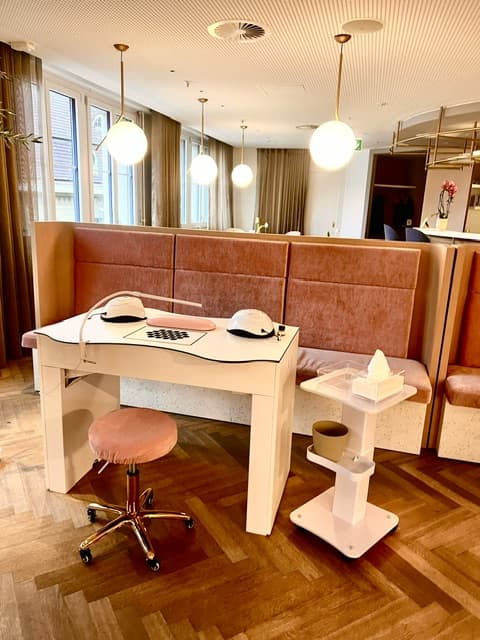 Maniküre & Pedicure Platz zum vermieten
