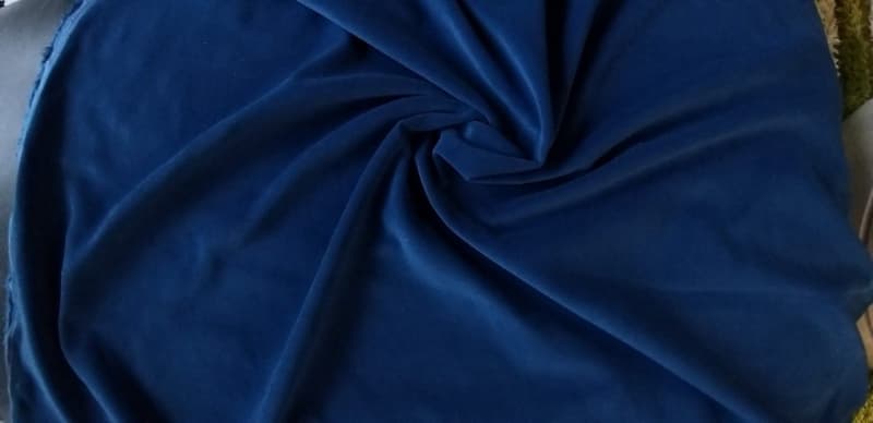 LUXUS-SAMT-Stoff, gebrauchte Stoffresten 144 cm x 450 cm, 350g/m2