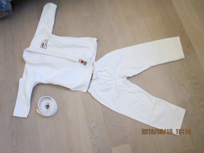 Judo-Anzug, Gr. 130
