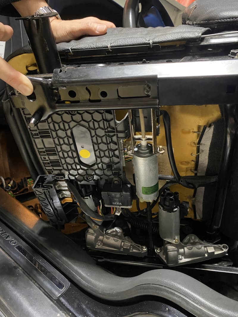 Fahrersitz elektrisch mit Sitzheizung Leder Volvo V70 BJ 2003