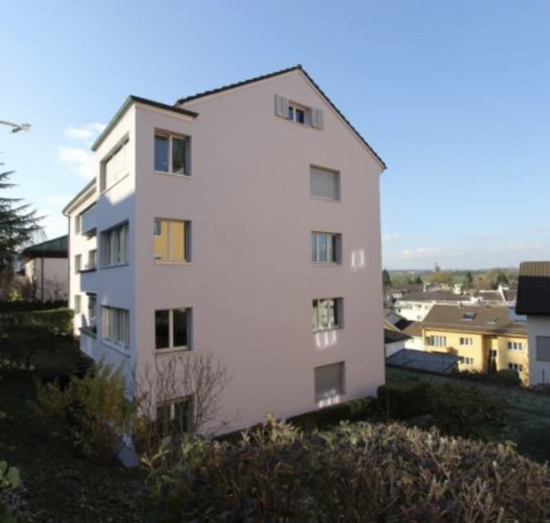Schöne helle Altbauwohnung