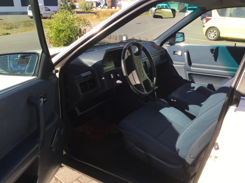 Oldtimer Audi 100 2,3 5 CE
