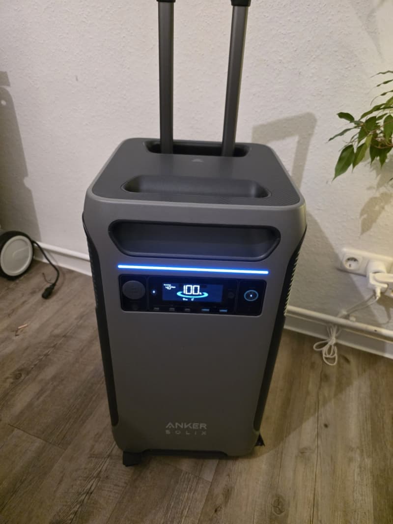 Anker SOLIX F3800 3860 WH Power Station