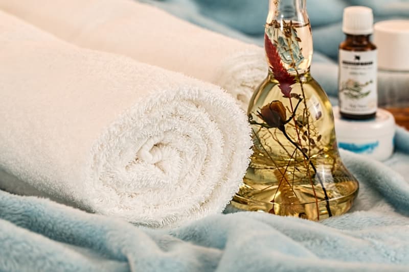 WELLNESS & BEAUTY / Ganzkörper- Massagen