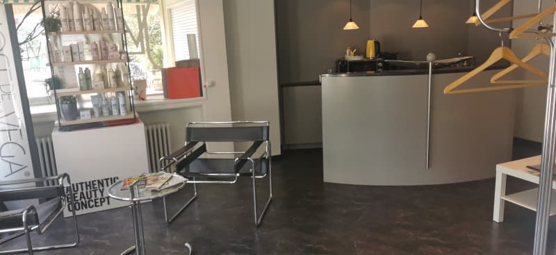 Nagel Stuhl Mieten