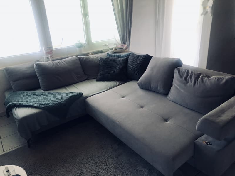 Grosses gemütliches elektrisch verstellbares Sofa