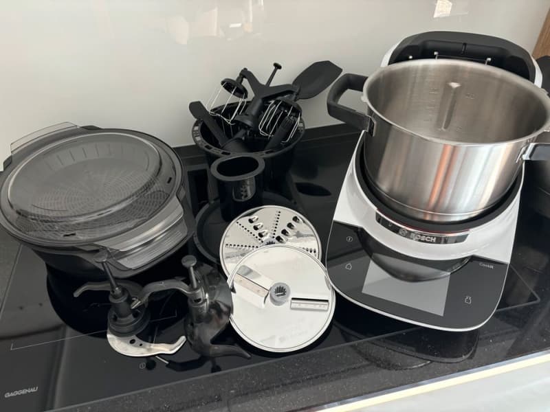 Bosch Cookit Küchenmaschine + Zubehör + 2x Topf