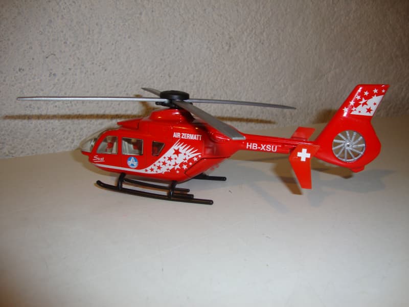 Helikopter Air Zermatt EC-135