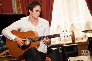 Gitarrenunterricht Bern (klassische und akustische)