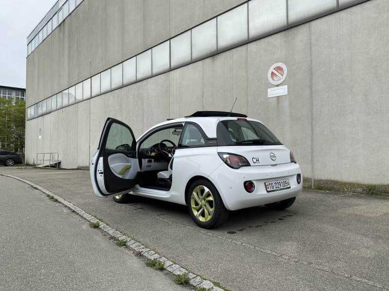 In einem Sehr guten Zustand zu Verkaufen Opel Adam