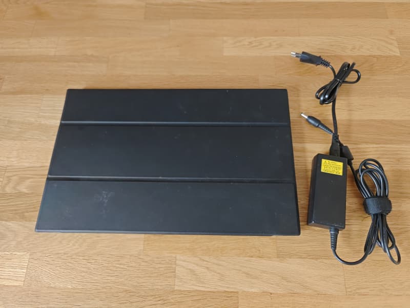 Sharp Tablet 15,6", Win 10, Toucheingabe inkl. Tastatur