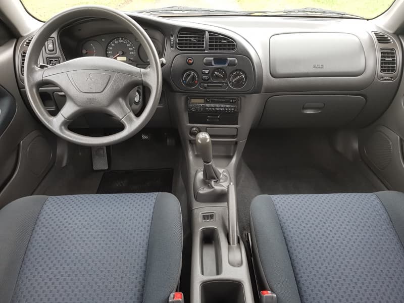 Mitsubishi Colt Frisch ab MFK & Service