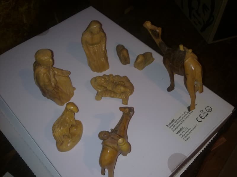 Krippenfiguren 9-teilig aus echtem Olivenholz