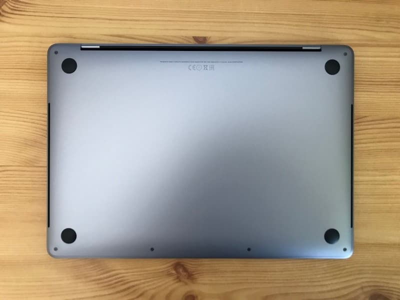 Apple MacBook Pro 13.3" Retina Touch Bar